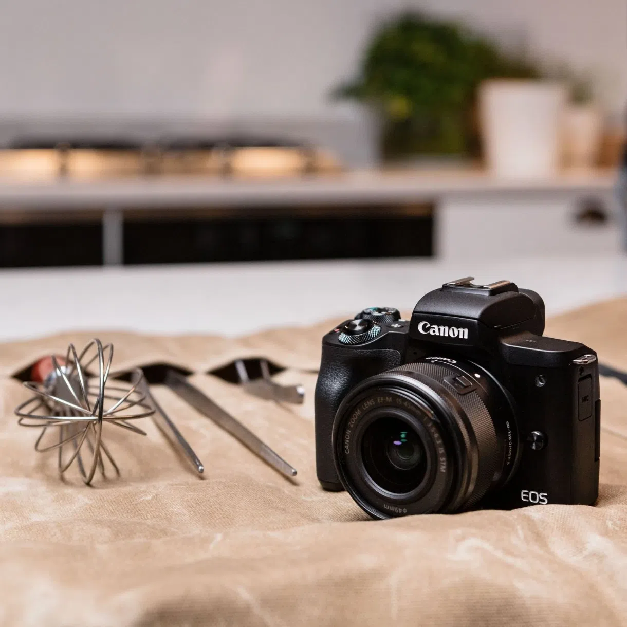 Системный фотоаппарат Canon EOS M50 Mark II + 18-150 f/3.5-6.3 IS STM Black 10