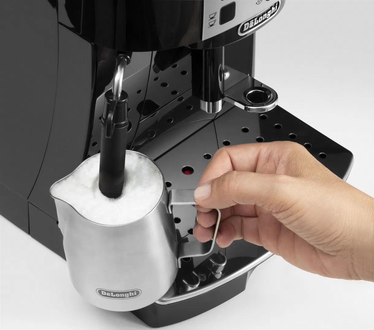 Кофемашина Delonghi ECAM 22.115.B Magnifica S 3