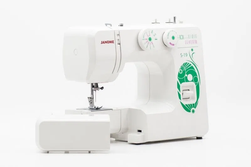 Швейная машина Janome S-19 2