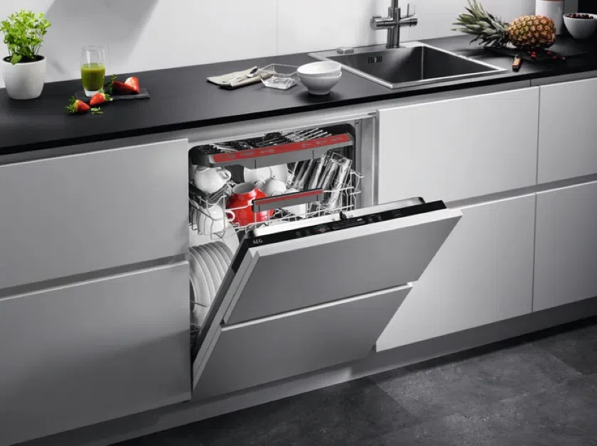 Maşină de spălat vase încorporabilă AEG FSB53927Z, Alb 4