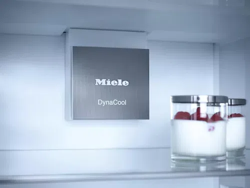 Встраиваемый холодильник Miele K 7737 D 4