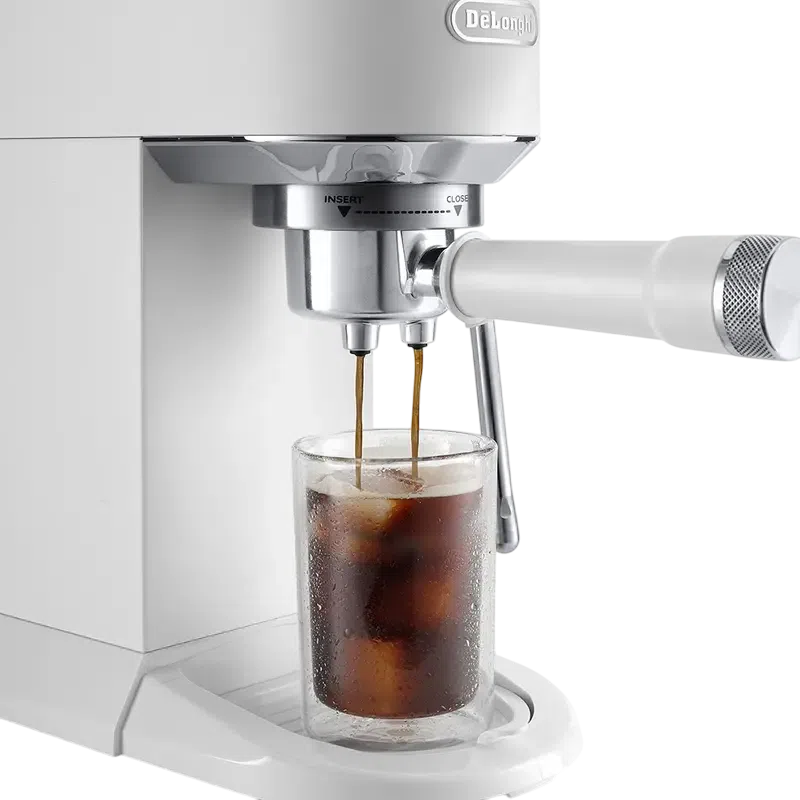 Кофеварка рожковая DeLonghi EC890.WI, White 5