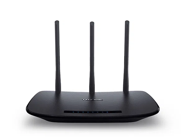 TP-LINK TL-WR940N  N450 Wireless Router, Atheros, 3T3R, 450Mbps on 2.4GHz, 802.11n/b/g, 1 WAN + 4 LAN, with 3 fixed antennas 4