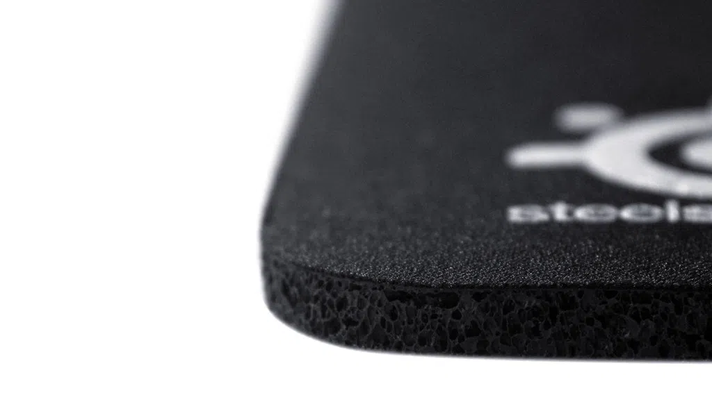 STEELSERIES QcK Mass / Soft Gaming Mousepad, Dimensions: 320 x 270 x 6 mm, Non-slip rubber base, Nearly frictionless surface, Black