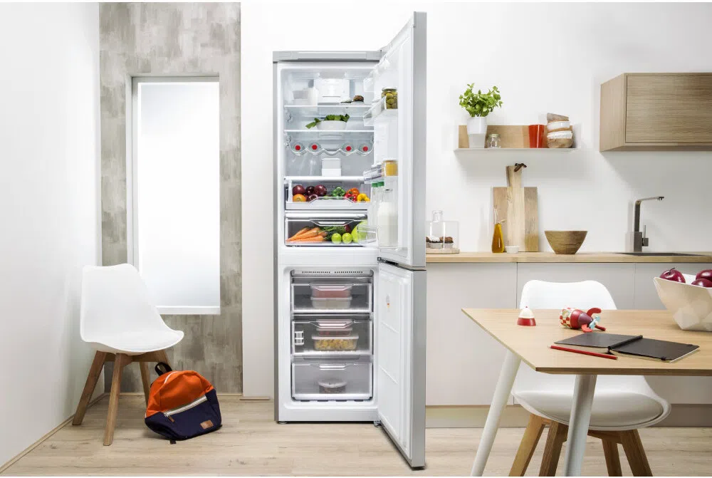 Холодильник Indesit DF 5180 S 3