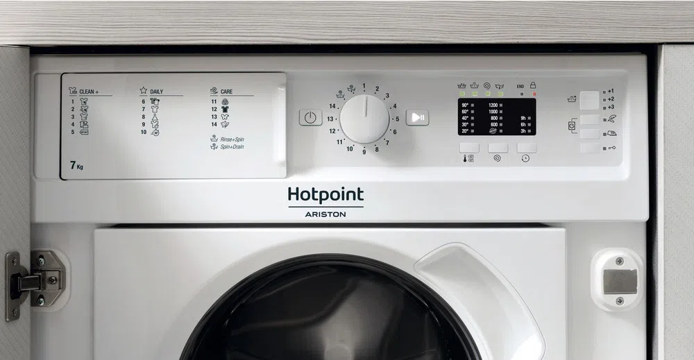 Встраиваемая стиральная машина Hotpoint-Ariston BI WMHL 71253 EU 4