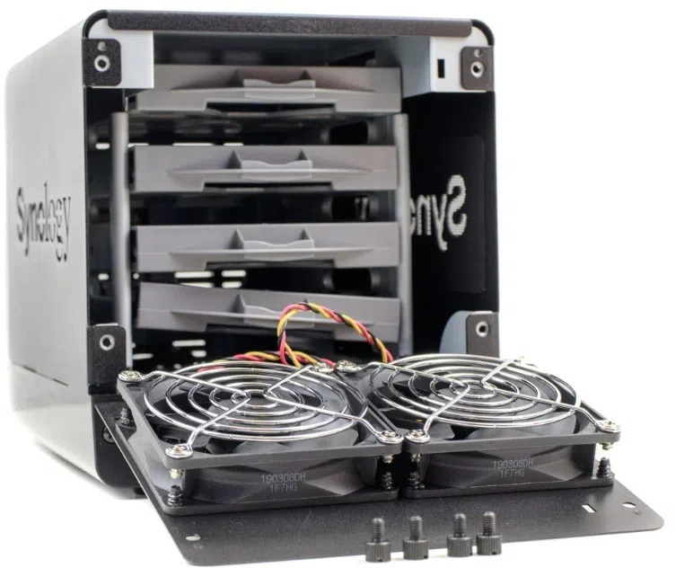 Server de stocare Synology DS420j 4