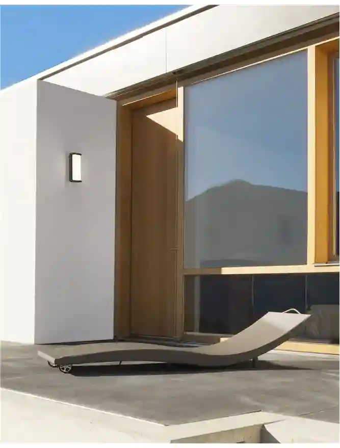 Gri Închis
