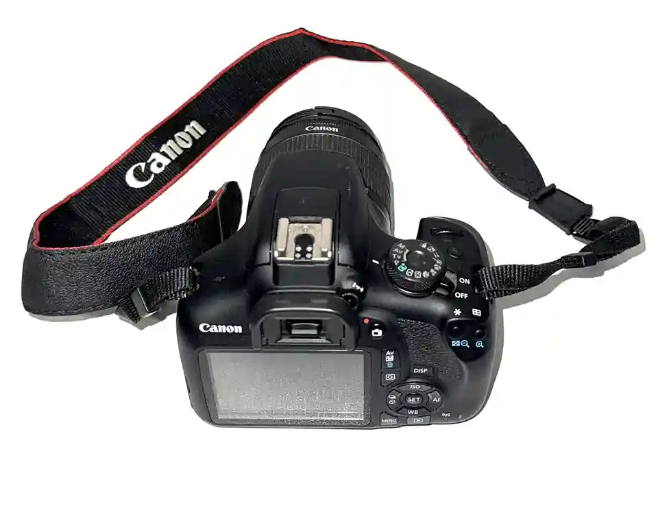 Canon EOS 2000D
