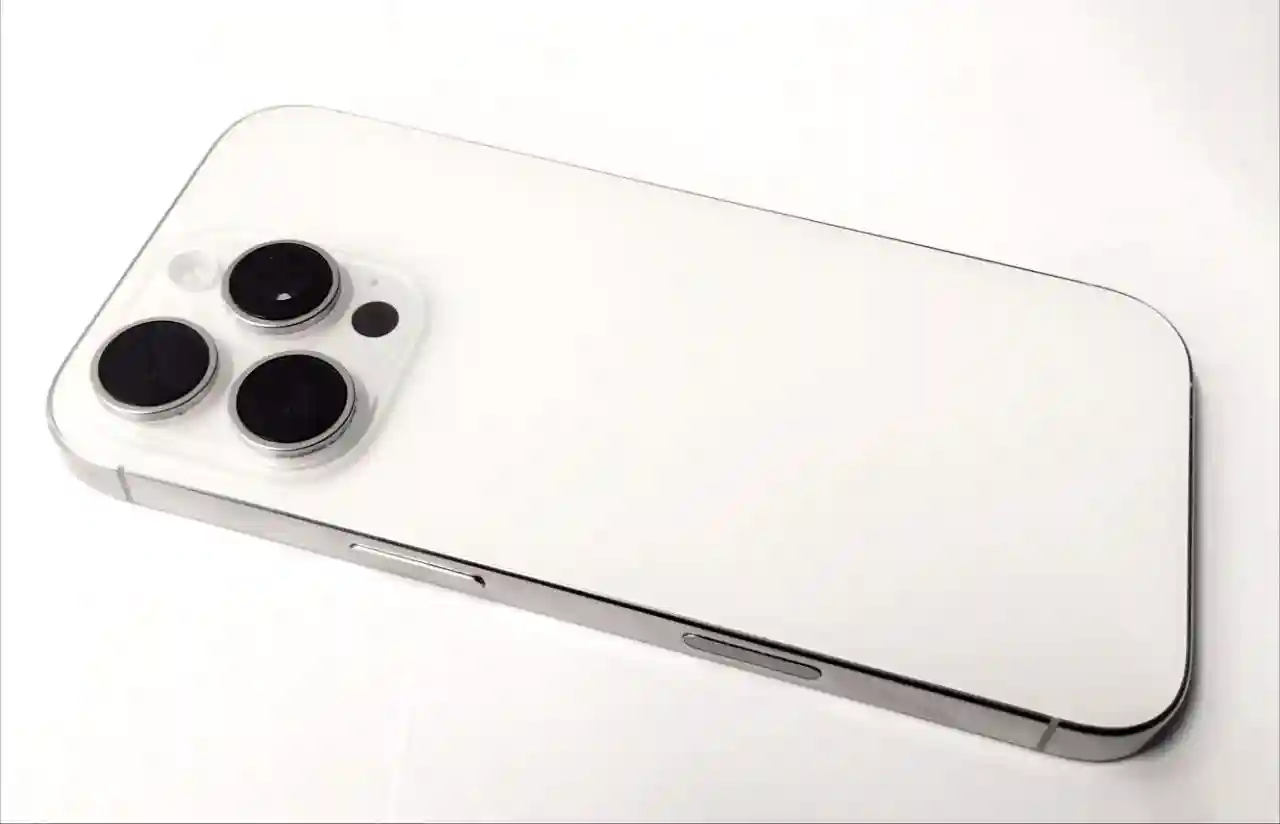 iPhone 16 Pro 8/256GB