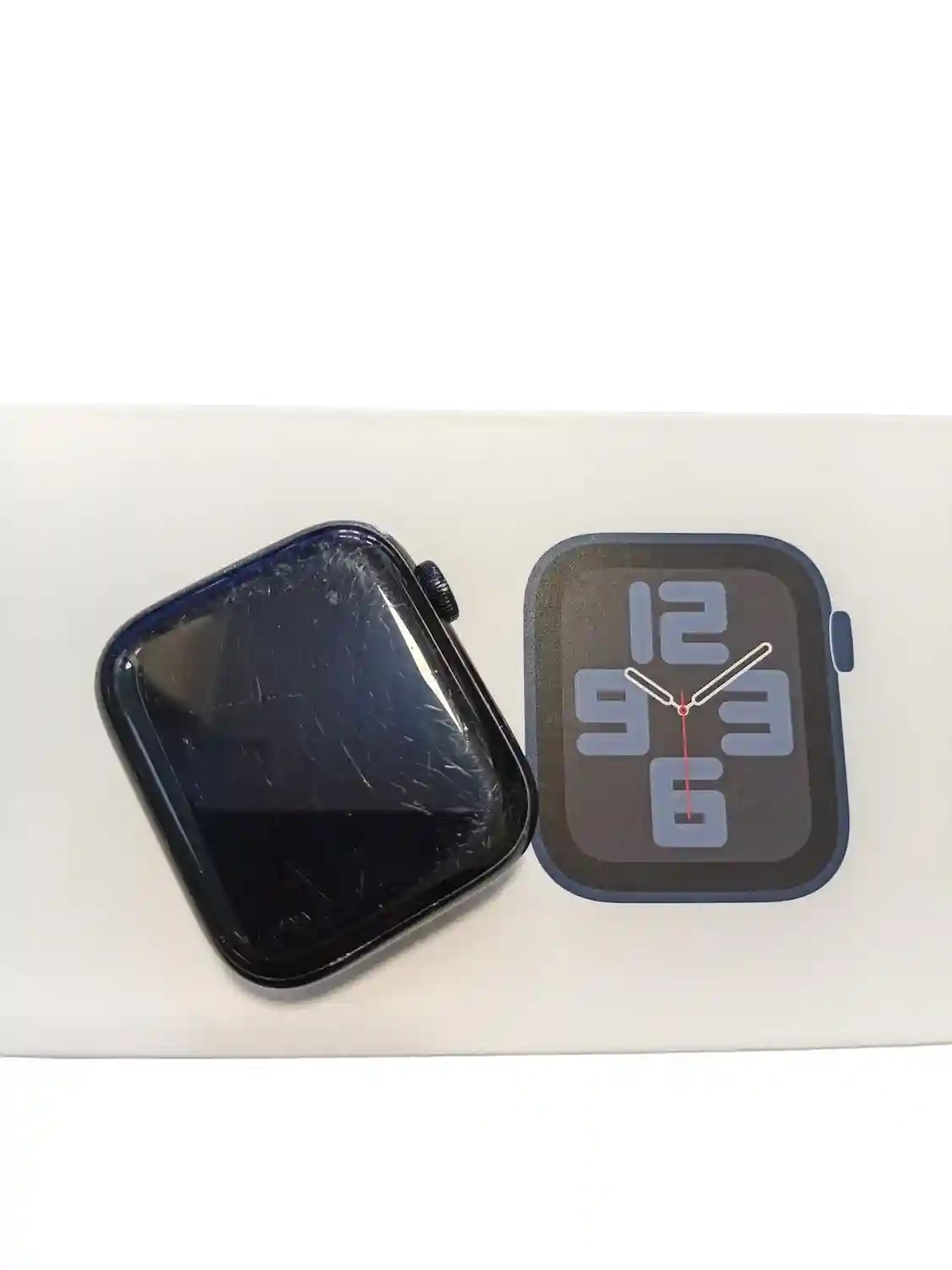 Watch SE (2022)  MNJV3UL/ A/ White Sport Silver