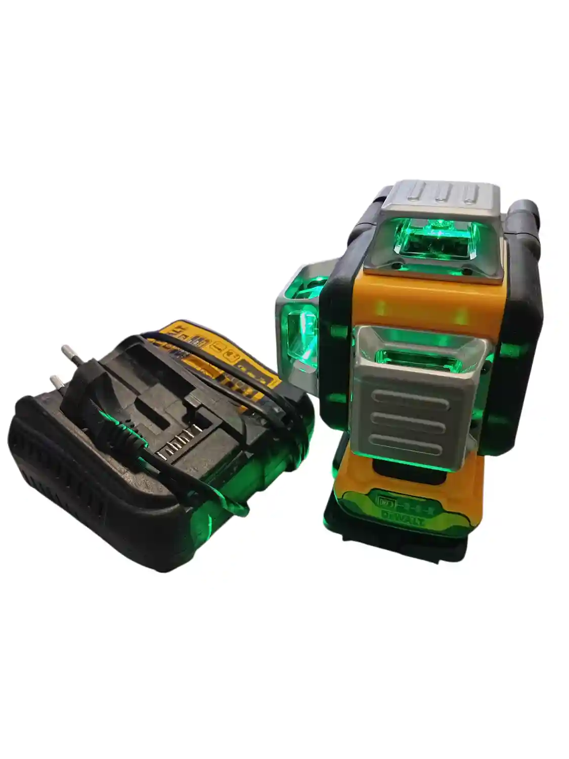 Лазерный уровень DCE089