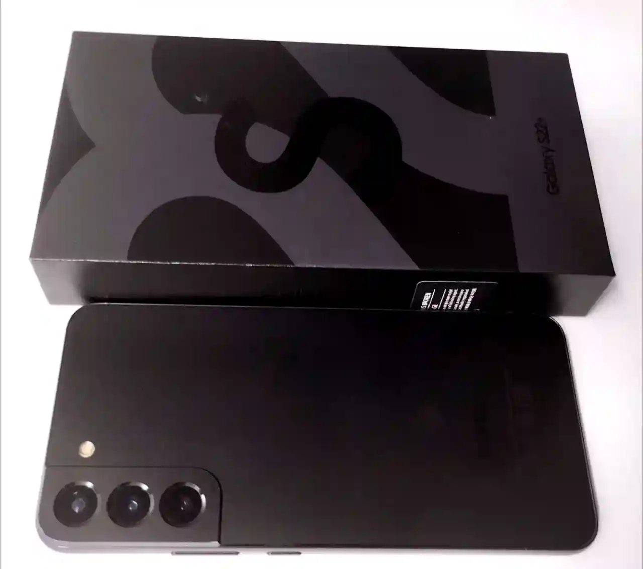 SAMSUNG Galaxy S22+ SM-S906 8 GB/ 128 GB/