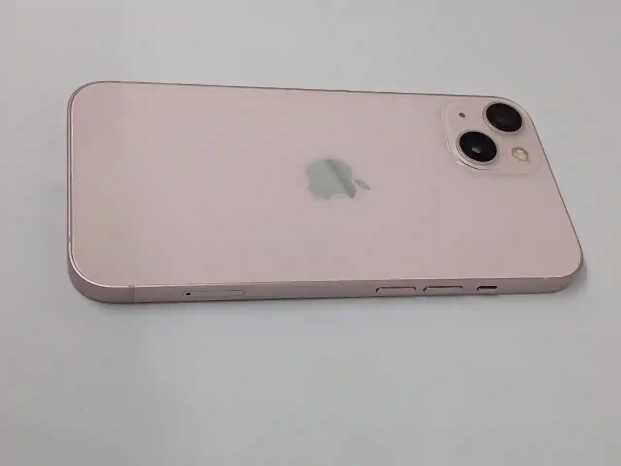 Apple iPhone 13  4 GB/ 128 GB/