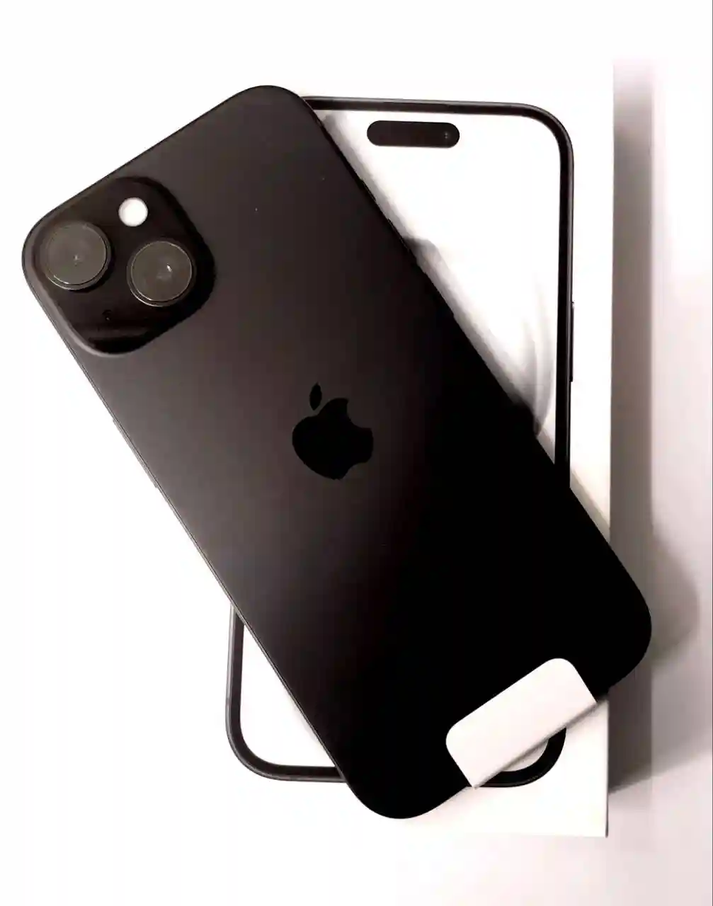 Apple iPhone 15  6 GB/128 GB single SIM