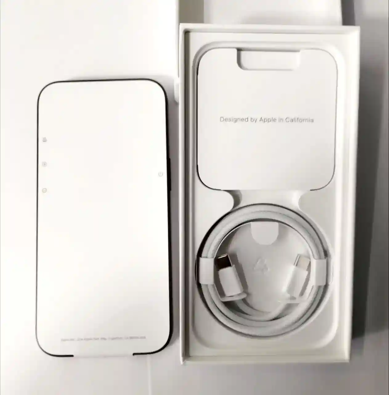 Apple iPhone 15  6 GB/128 GB single SIM