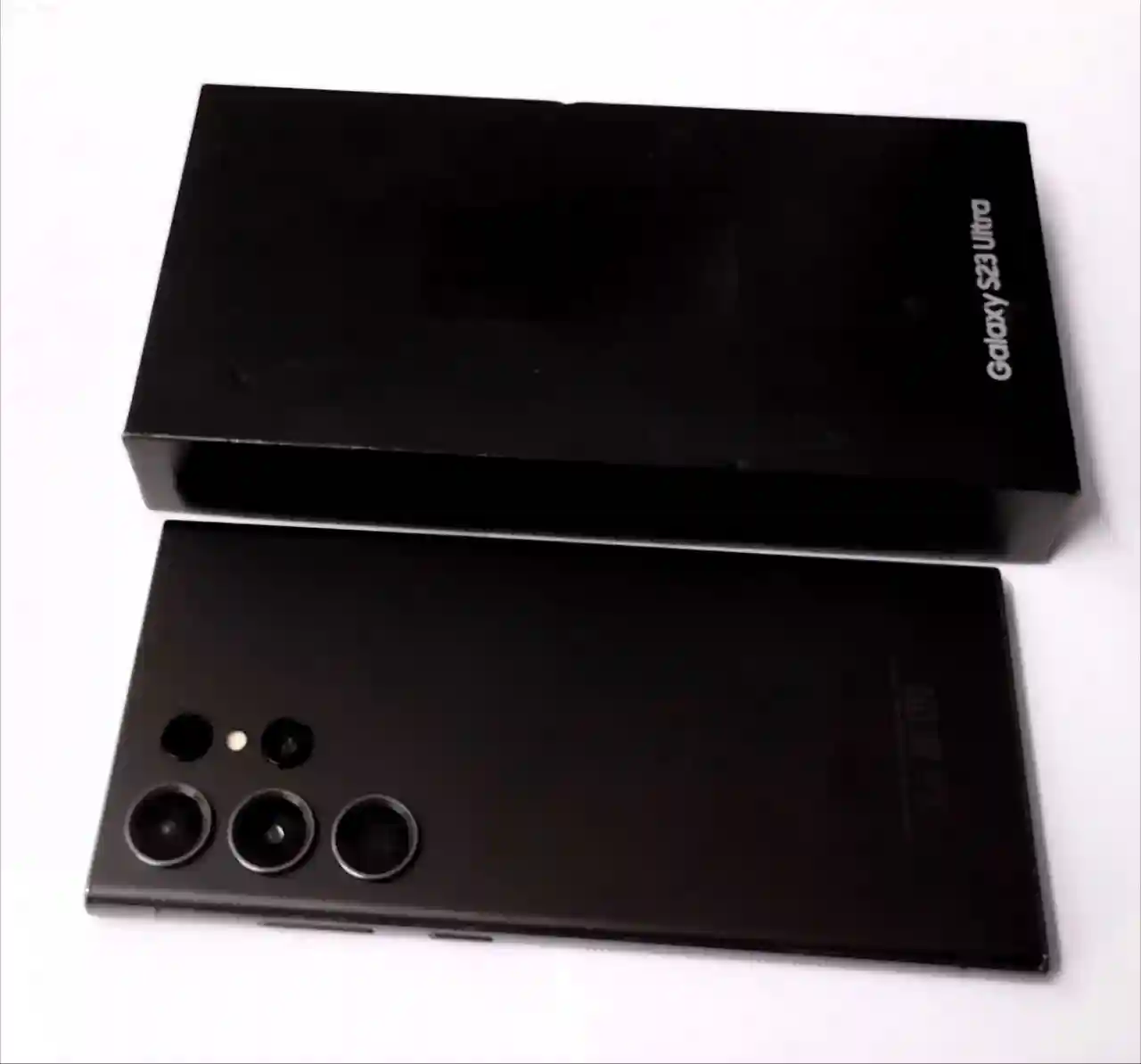 Samsung Galaxy S23 Ultra S918   12 GB/ 512 GB/ 2023