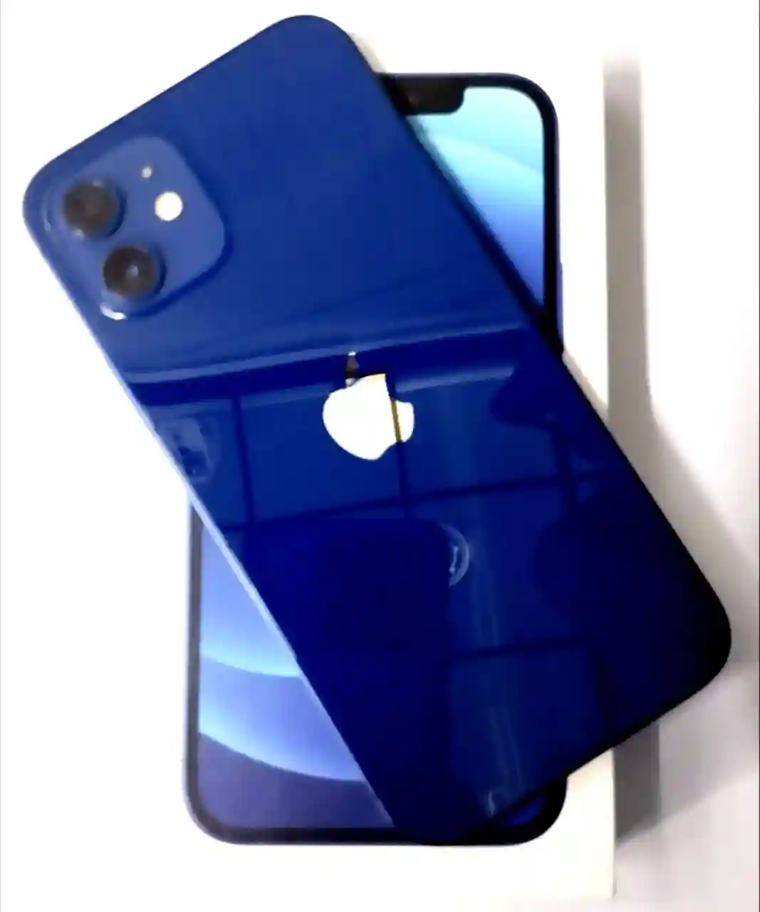 Apple IPhone12  (64 Gb)