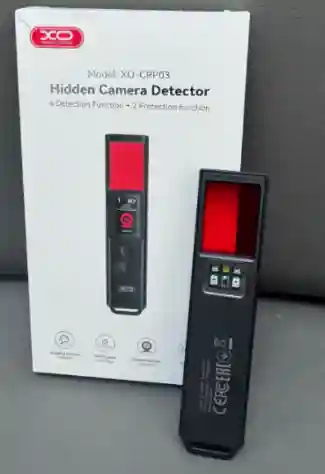 XO CRP03 — интеллектуальный детектор с дисплеем, предназначенный для защиты от прослушивания/камер видеонаблюдения/слежения.