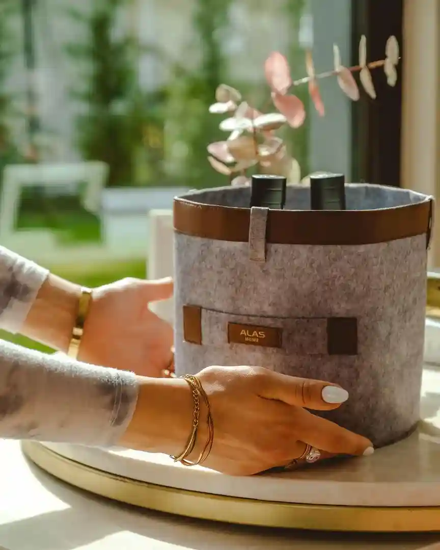 Корзина с кожаным ремнем MEGA 33x25см Серый