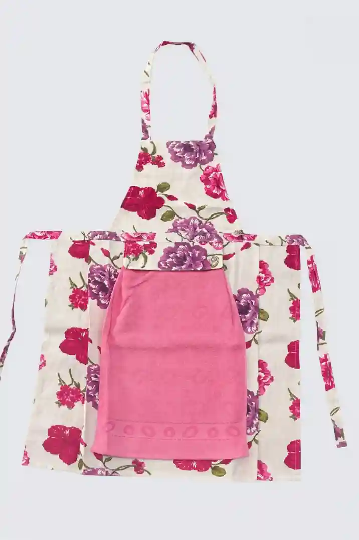 Кухонный фартук с полотенцем светло-розовый с цветочным принтом