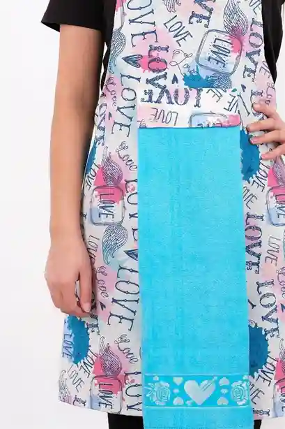 Кухонный фартук Love с голубым полотенцем