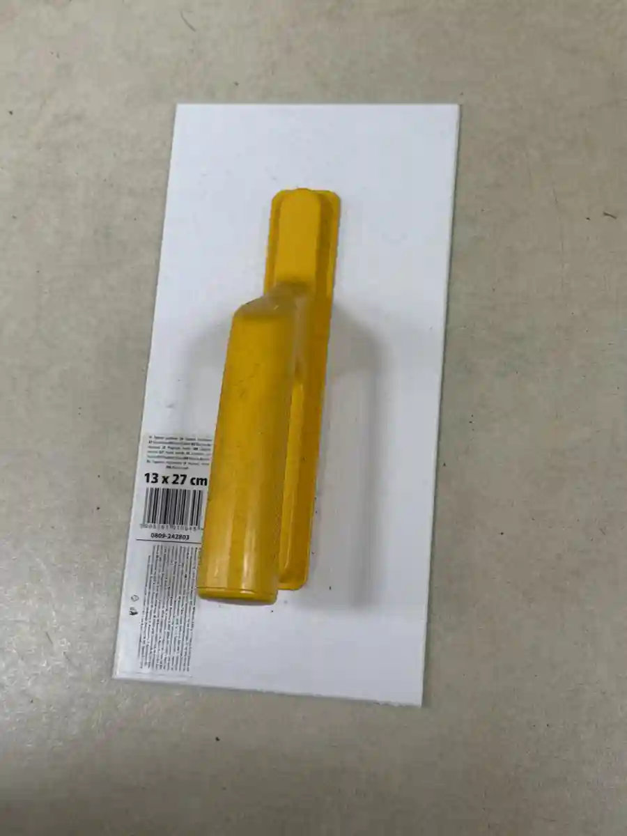 Шпатель из нержавеющей стали полукруглый с пластиковым бойком