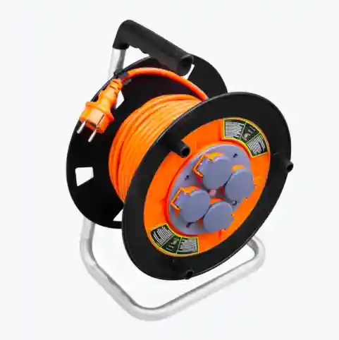 Профессиональный удлинитель на 4 розетки, 20 м, 3×1,5 мм²