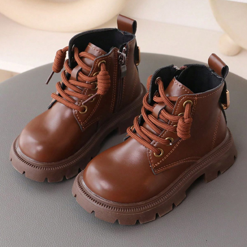 Papuci, botine si cizme