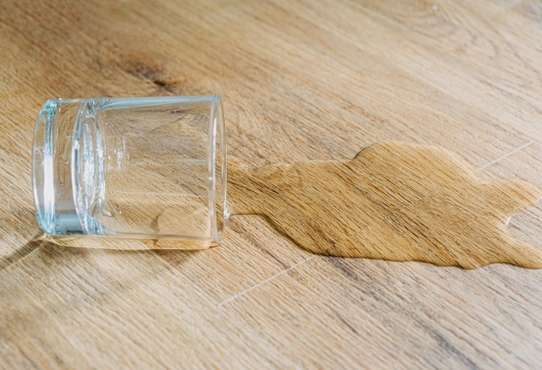 Pardoseli moderne SPC, LVT, laminat