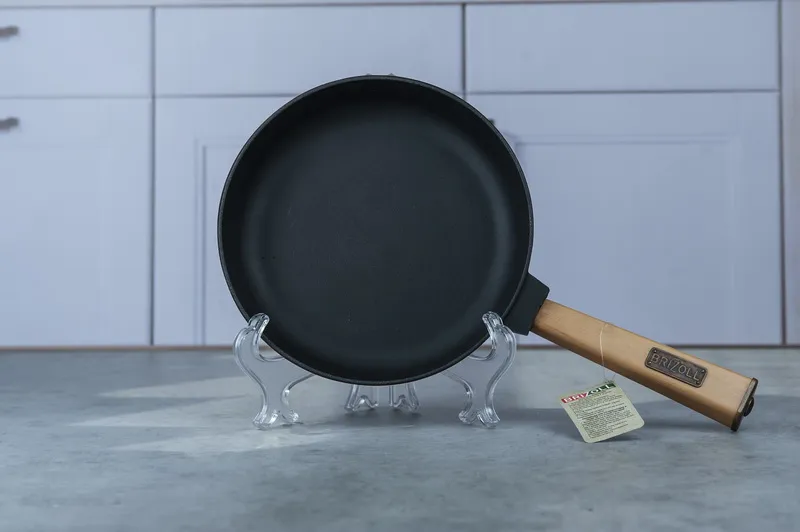 O2240-P Сковорода чуг. 220*40 ОПТИМА UA