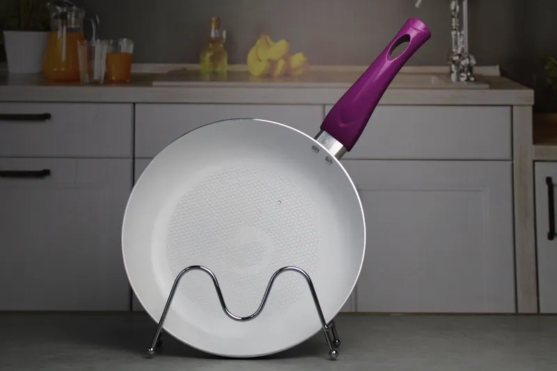 E458 Сковорода керам. 24 cm 1/24