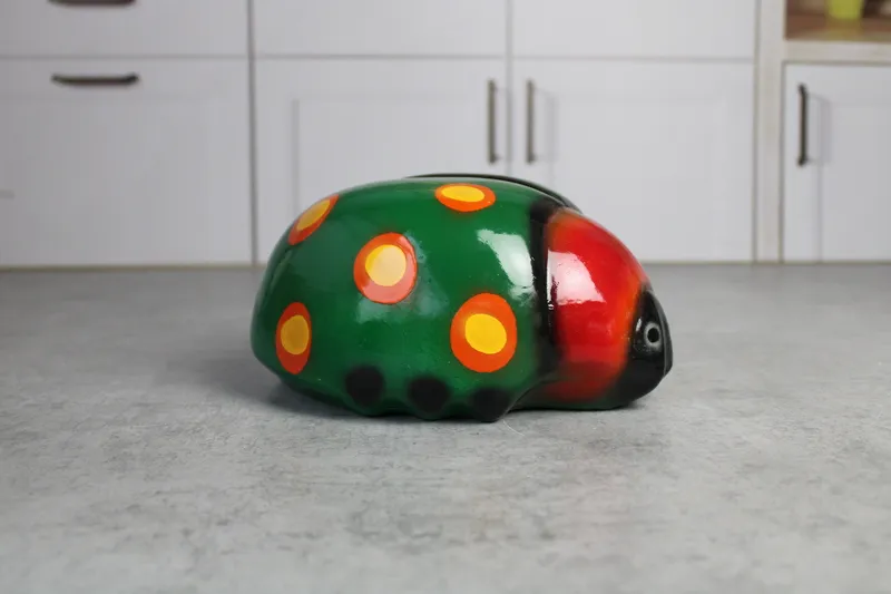 ФАСАД БОЖЬЯ КОРОВКА ГЛЯНЕЦ