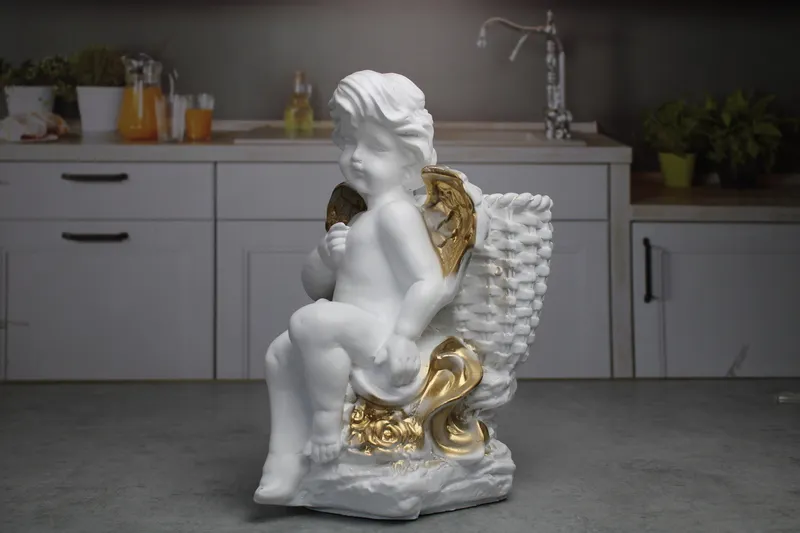 Inger cu cos In spate, art. LTZ 43Z alb cu auriu