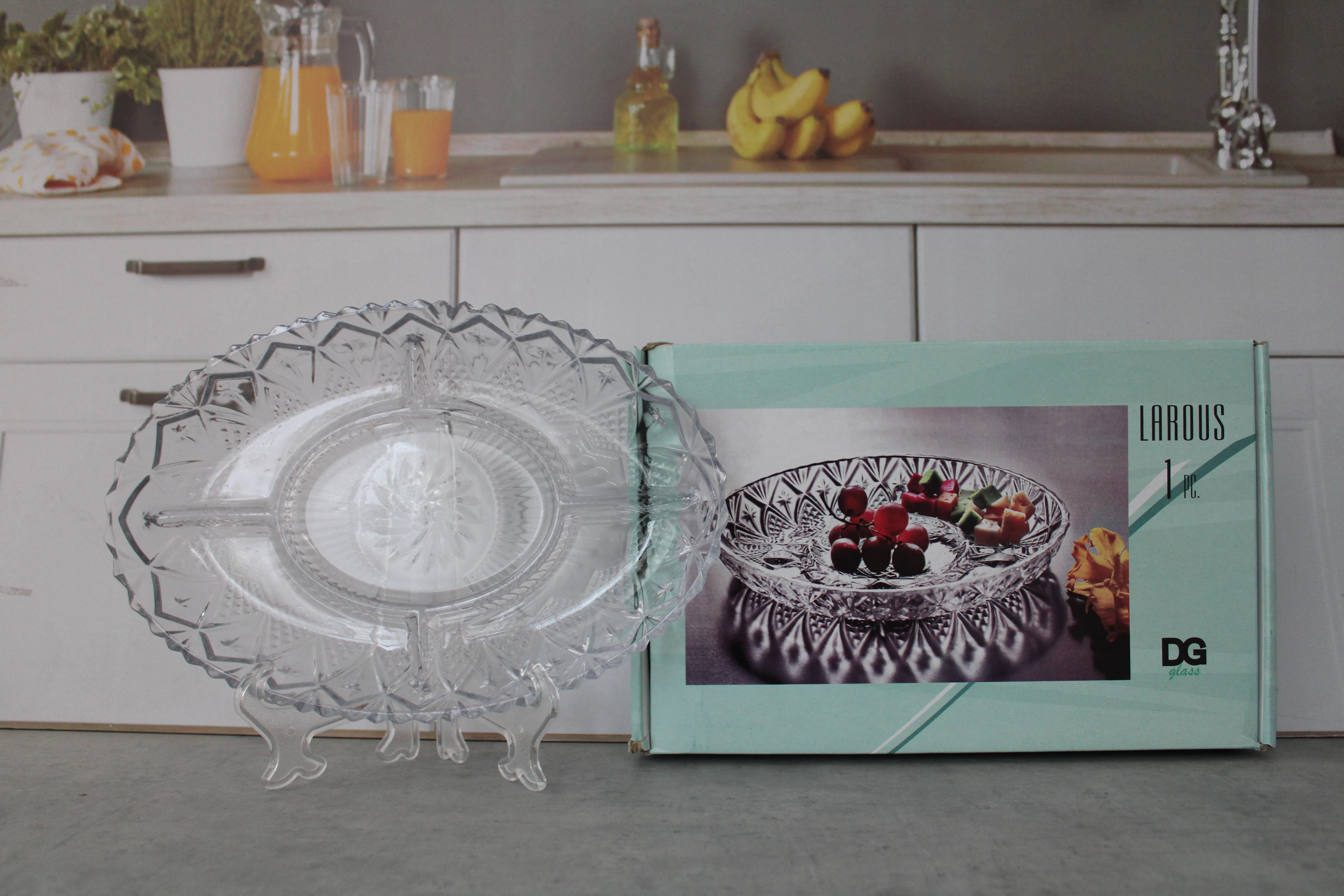 PD1069GCL Platou cu separari sticla "Larous" 1/8