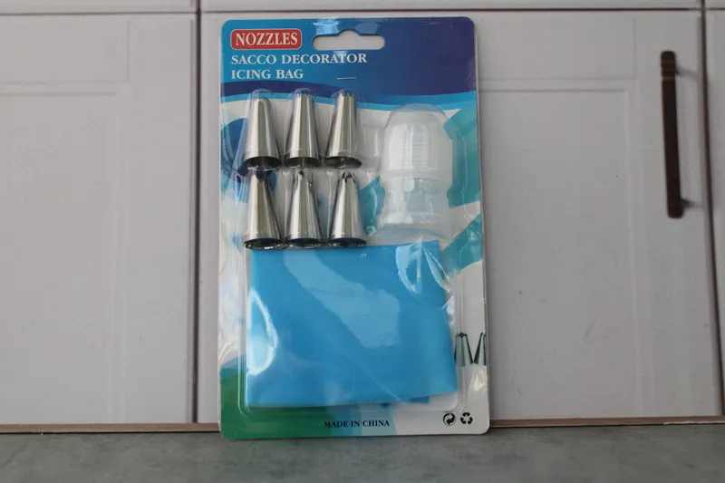 AAR-CFB08Z Set decor tort 8pcs 1/200