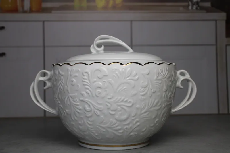 SOUP TUREEN "ROSSEN SHAPE" 1/4