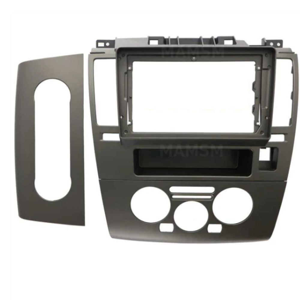 Nissan Tiida 2004-2013