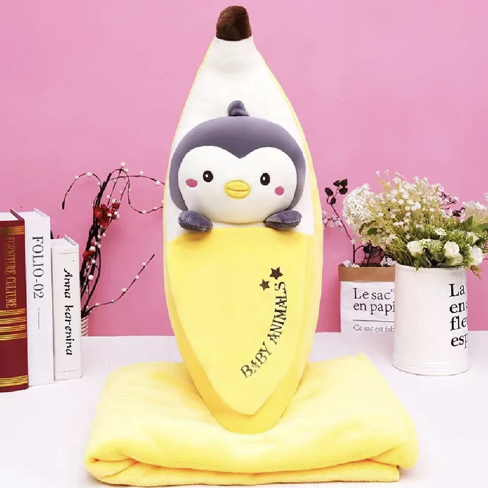 Jucarie din plus pinguin in banana