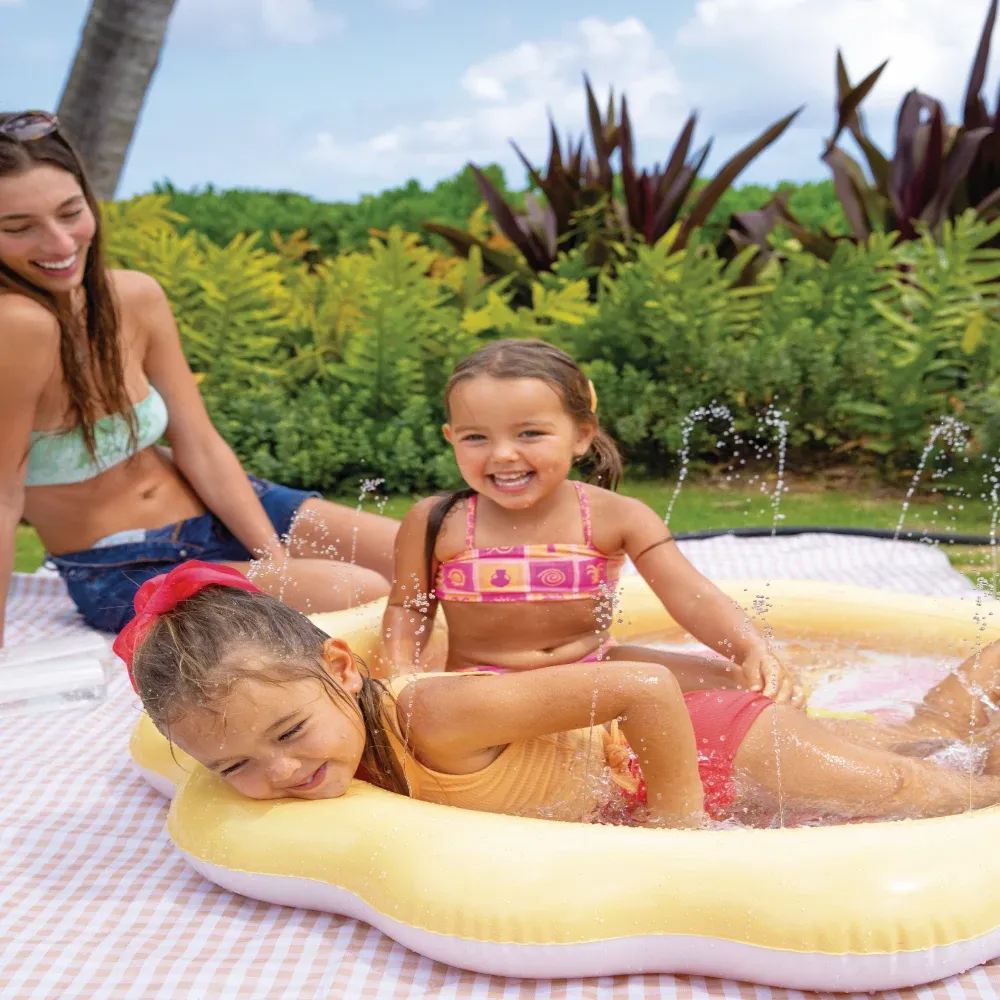 Piscină gonflabilă pentru copii cu jet de apă Sunny Days, 104×13 cm, 59 L, 2+ ani, Intex (56126)