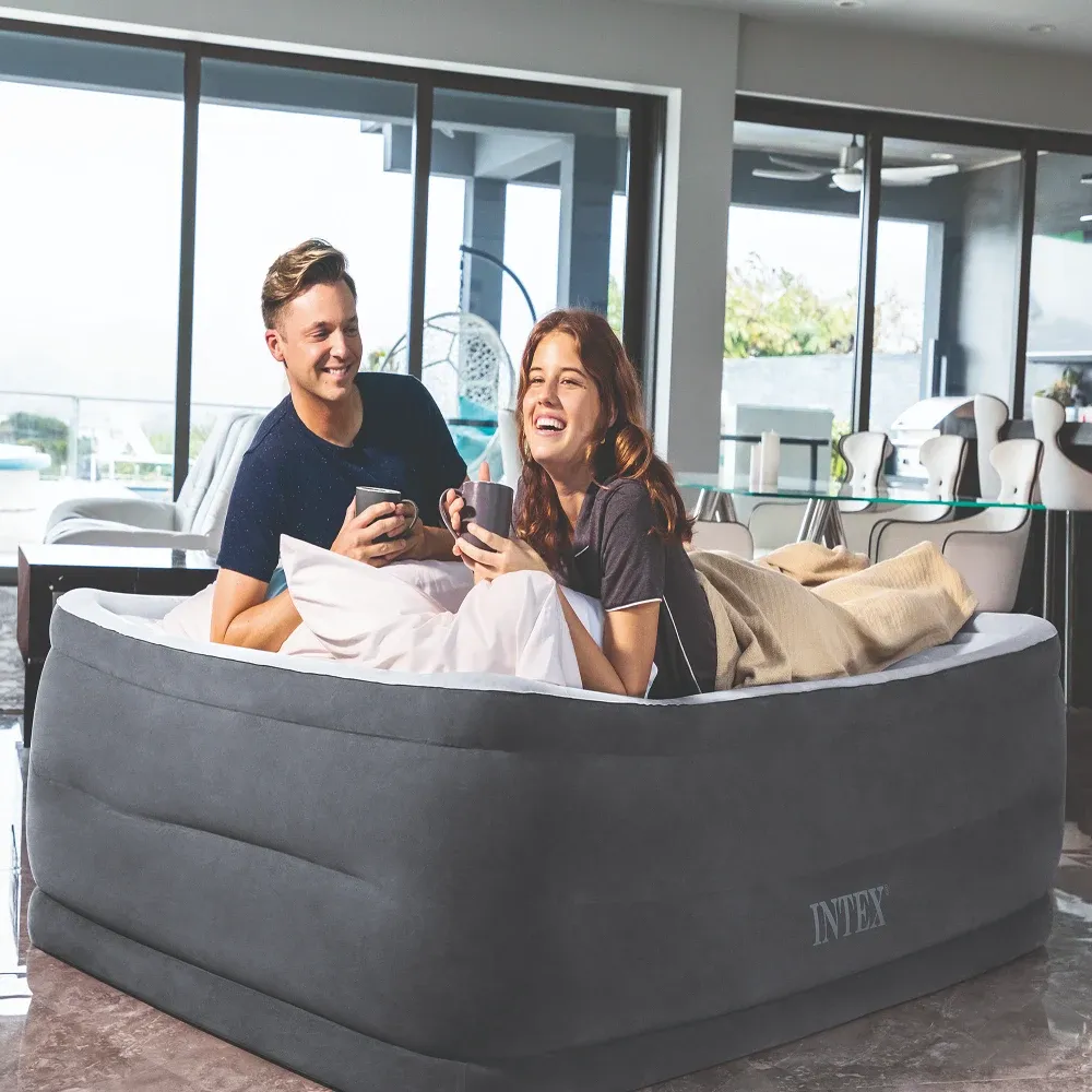 Pat gonflabil Queen Comfort-Plush cu pompă încorporată, 152×203×56 cm, max. 272 kg, Intex (64418)