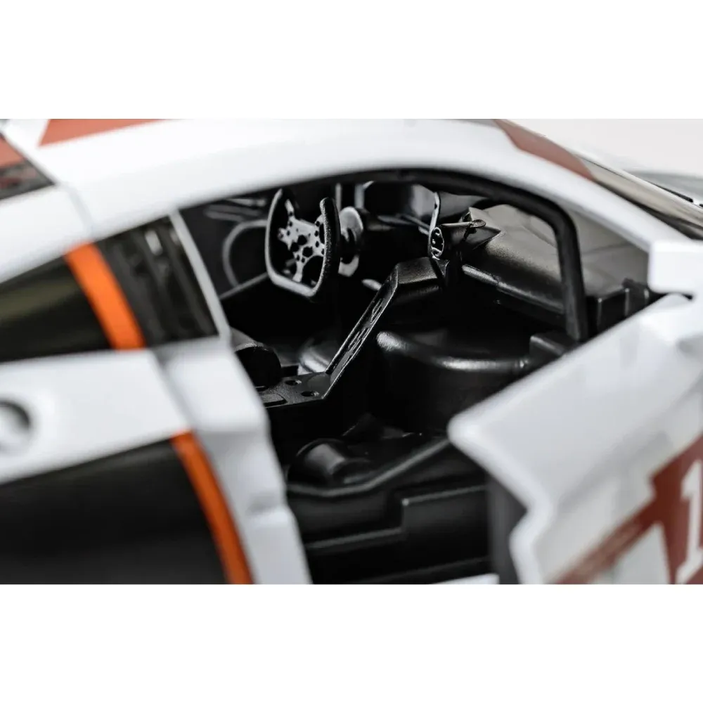 Литой автомобиль Audi R8 LMS в масштабе 1:24, белый MSZ (68262A/1)