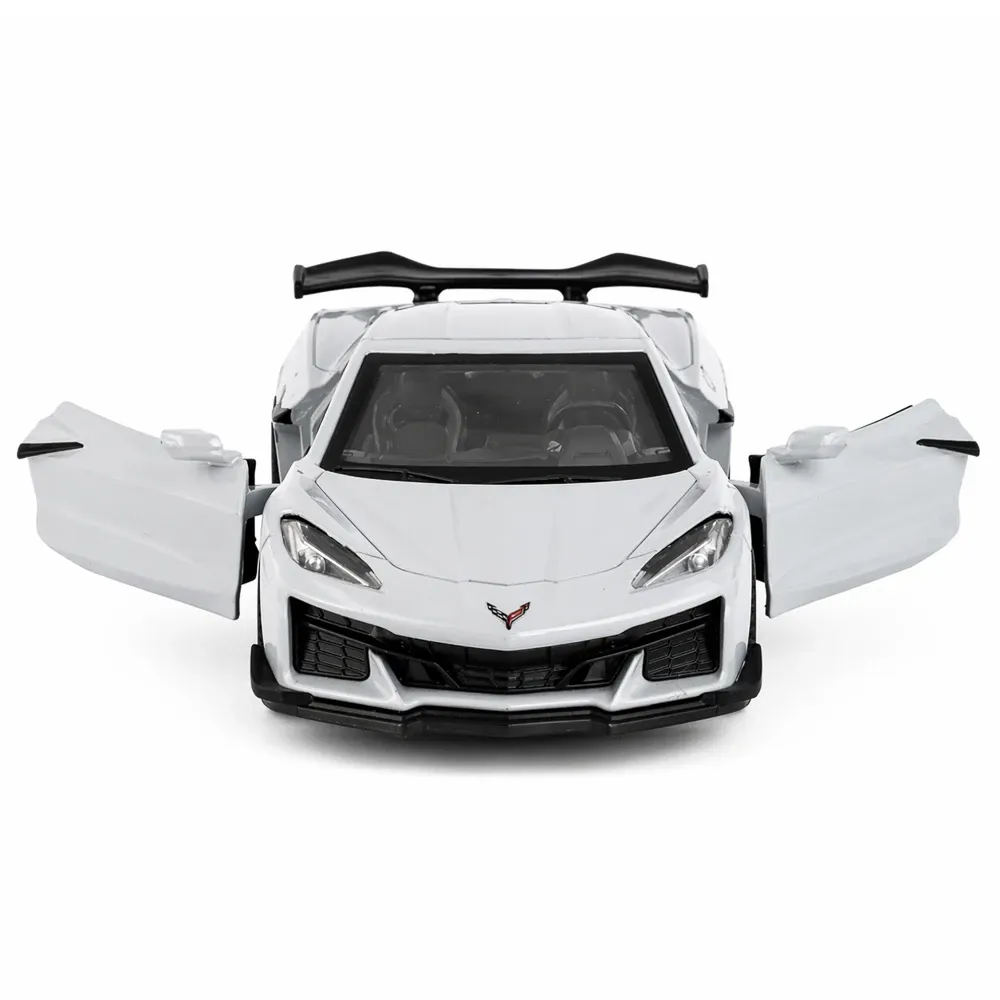 Mașină din metal Chevrolet Corvette C8 Z06 2024 scară 1:36, 3 culori, MSZ (10018)