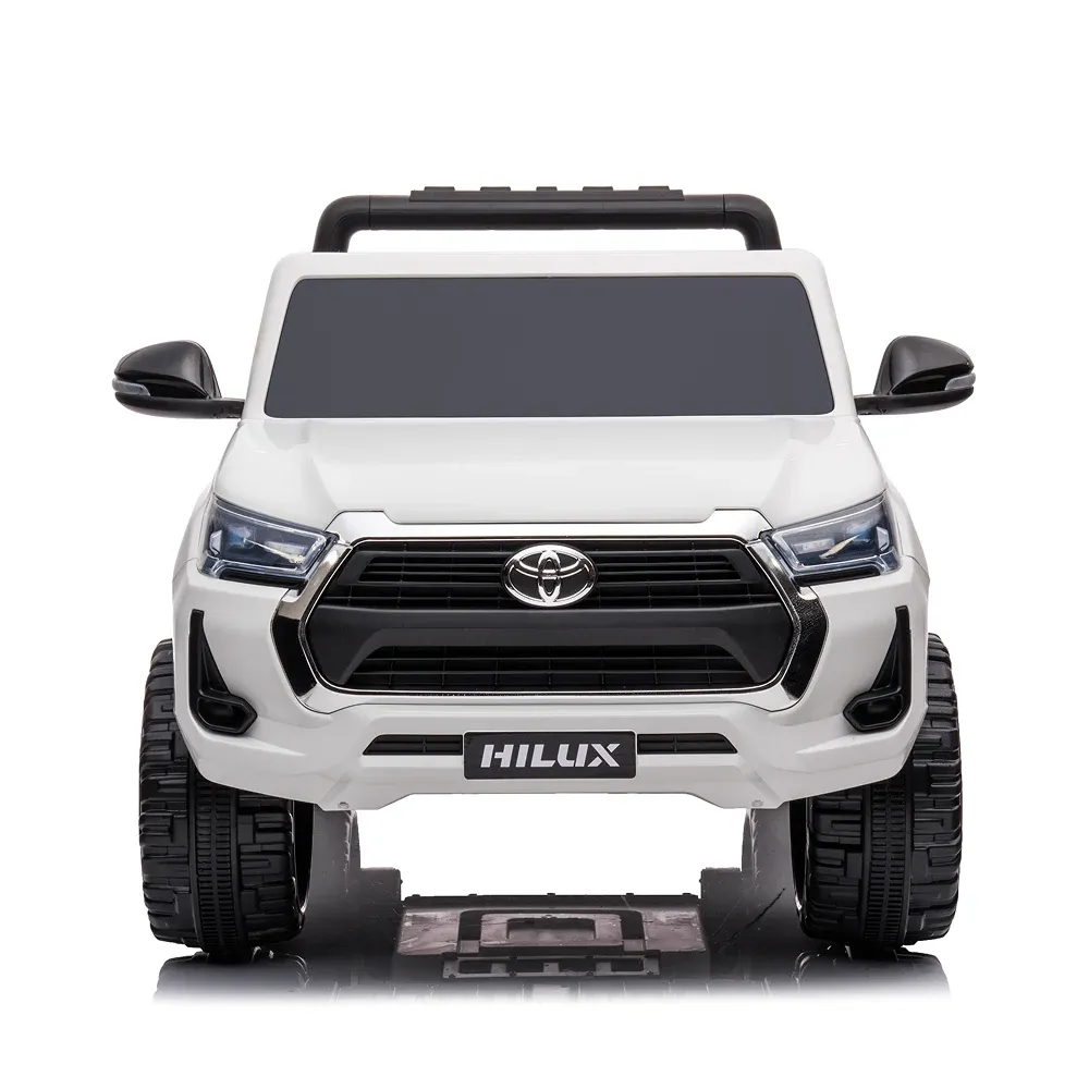 Электромобиль Toyota Hilux (HL860/2 белый)