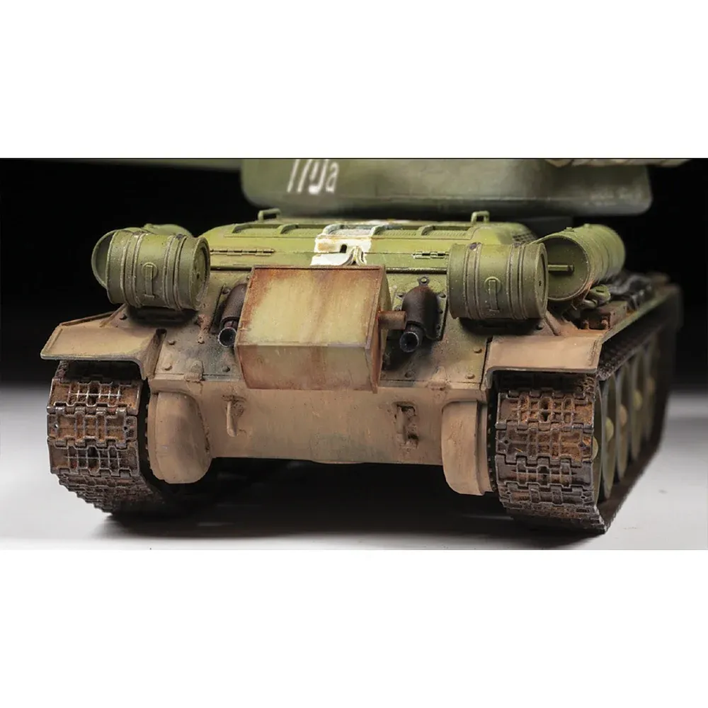 Tanc T-34/85 1:35 (se incleie) (3687)