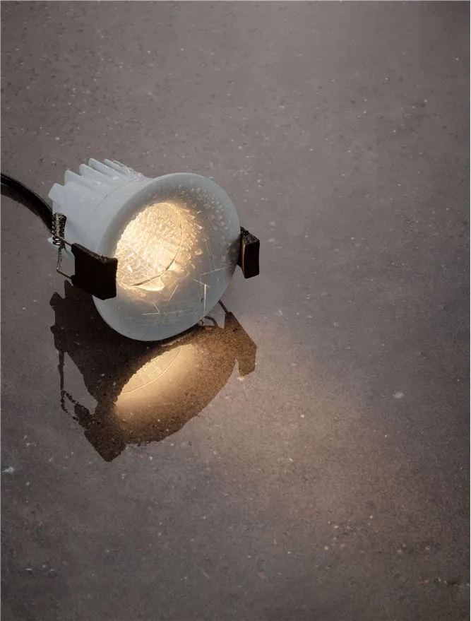 Spot Style LED 8 W, 220-240 V, 653 lm, 3000K, IP44, UGR <16, CRI ≥90, aluminiu