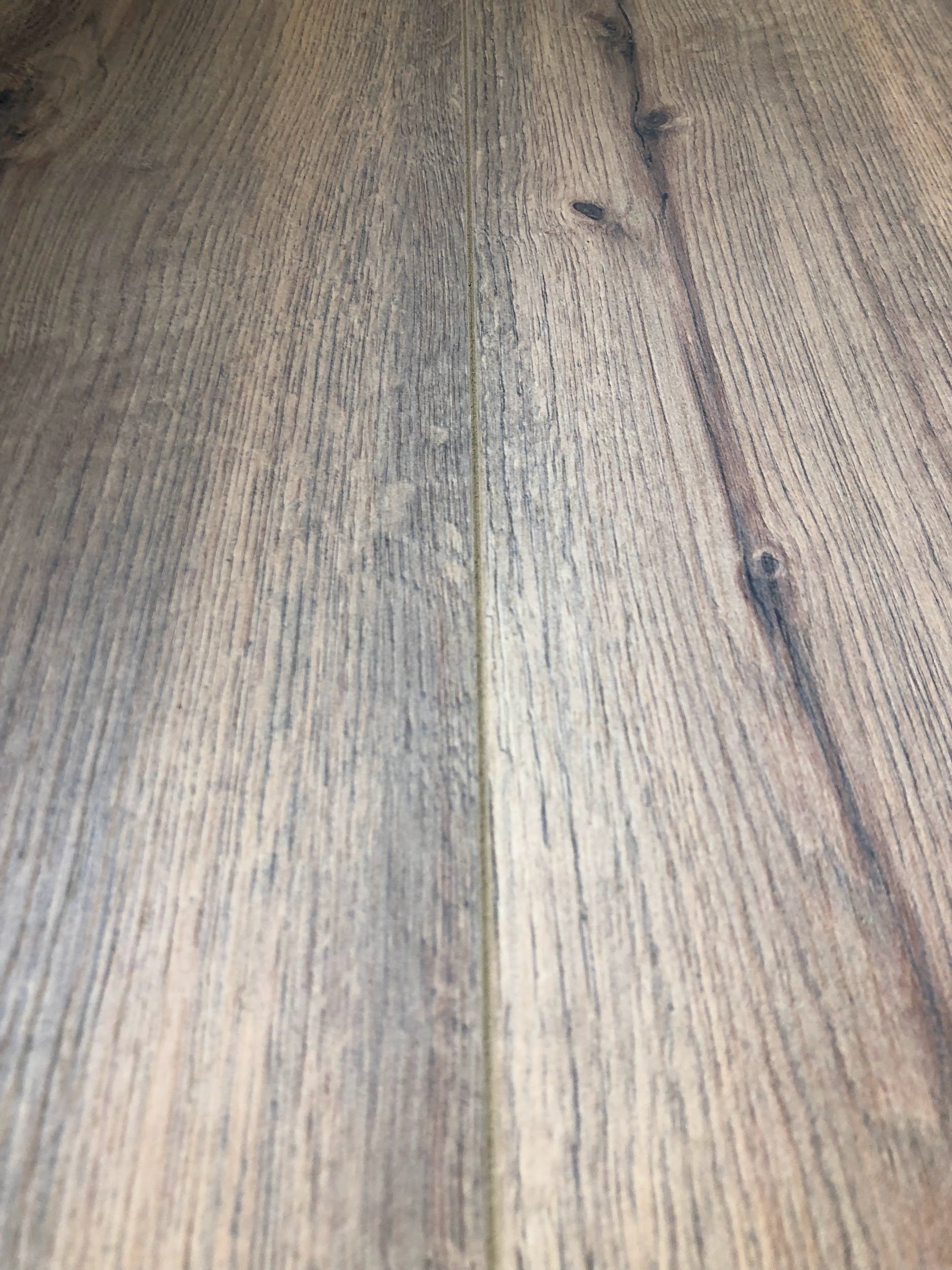 Laminat KASTAMONU FP PLS EU08*197*1205 AC4 ERNE OAK 4V 1.KLT(8mm/8pcs/1.899m2)