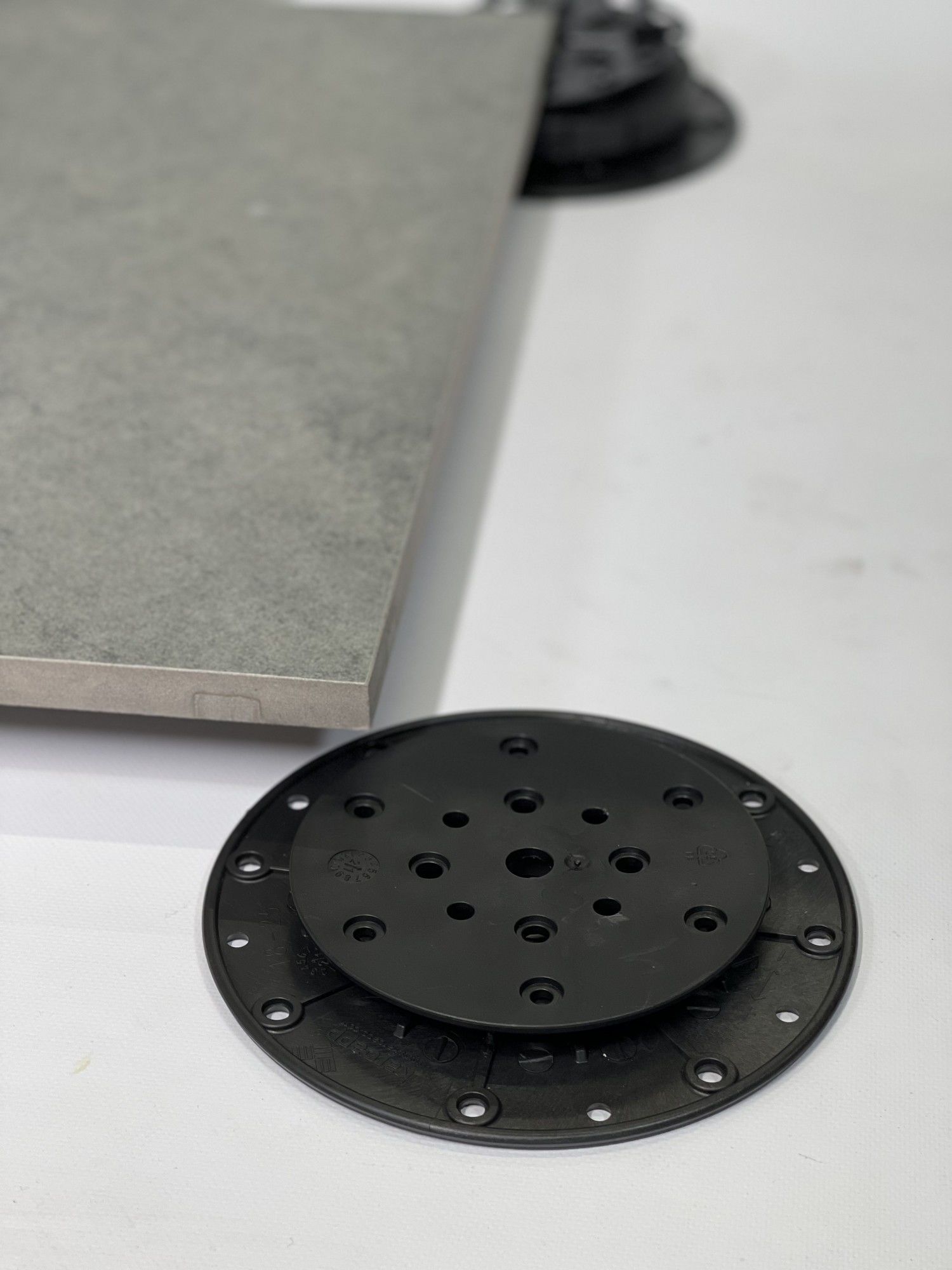 Podeste pentru plăci ceramice, baza K-A4 133-225mm