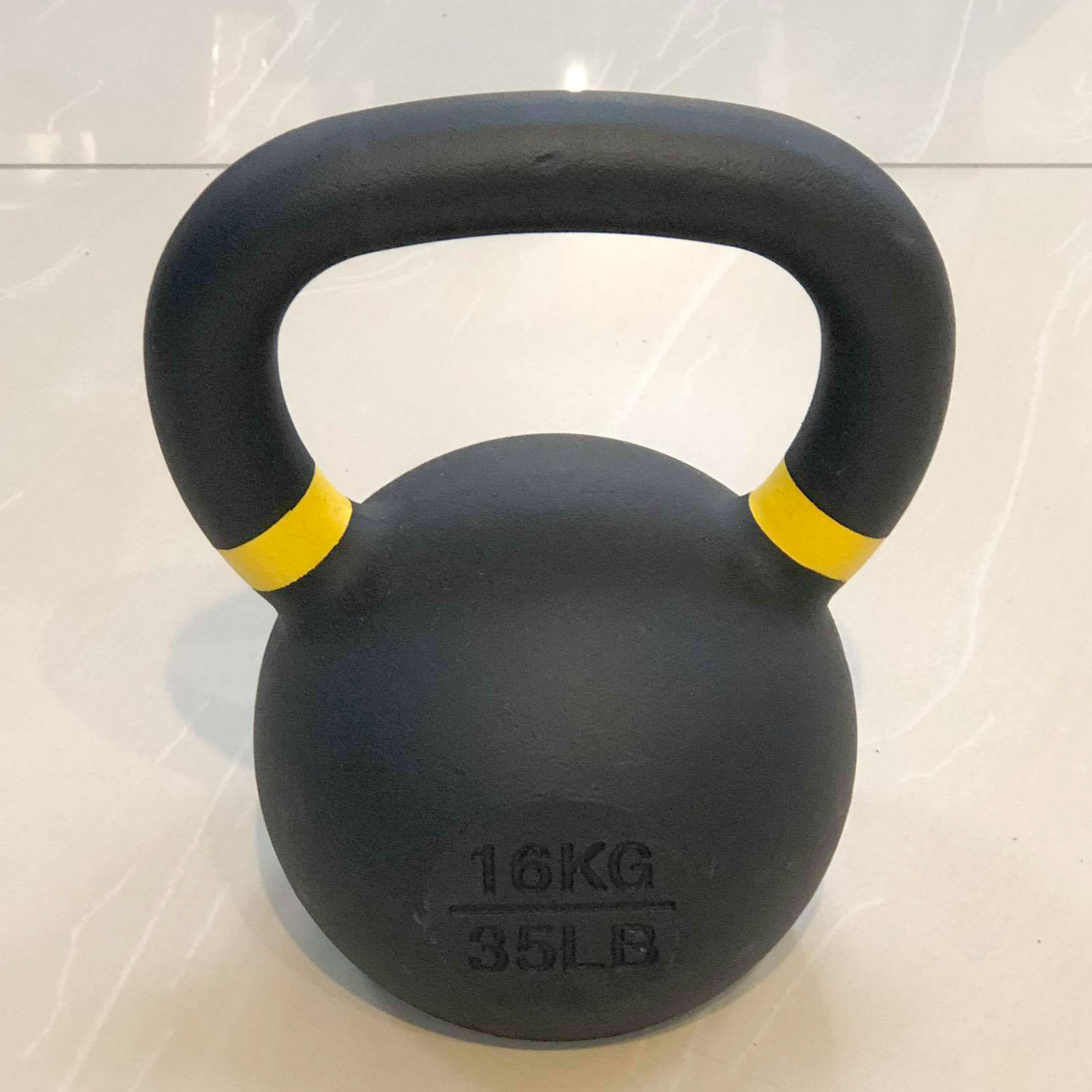 Гиря 16 кг Iron  (3821)