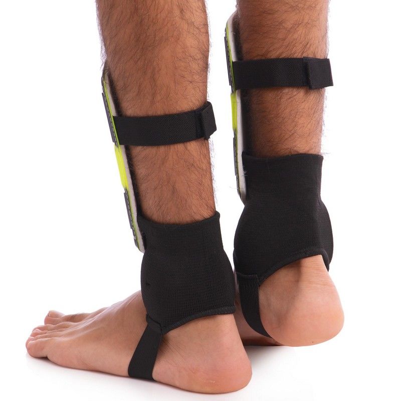 Щитки футбольные M l=20 см (пластик, EVA) FB-662A (2474)